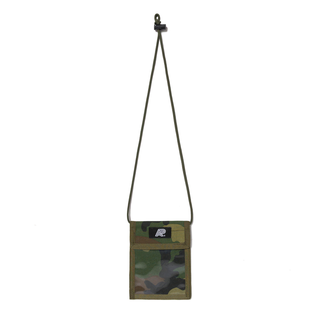 A&PWW Reisepasshülle Woodland Camo