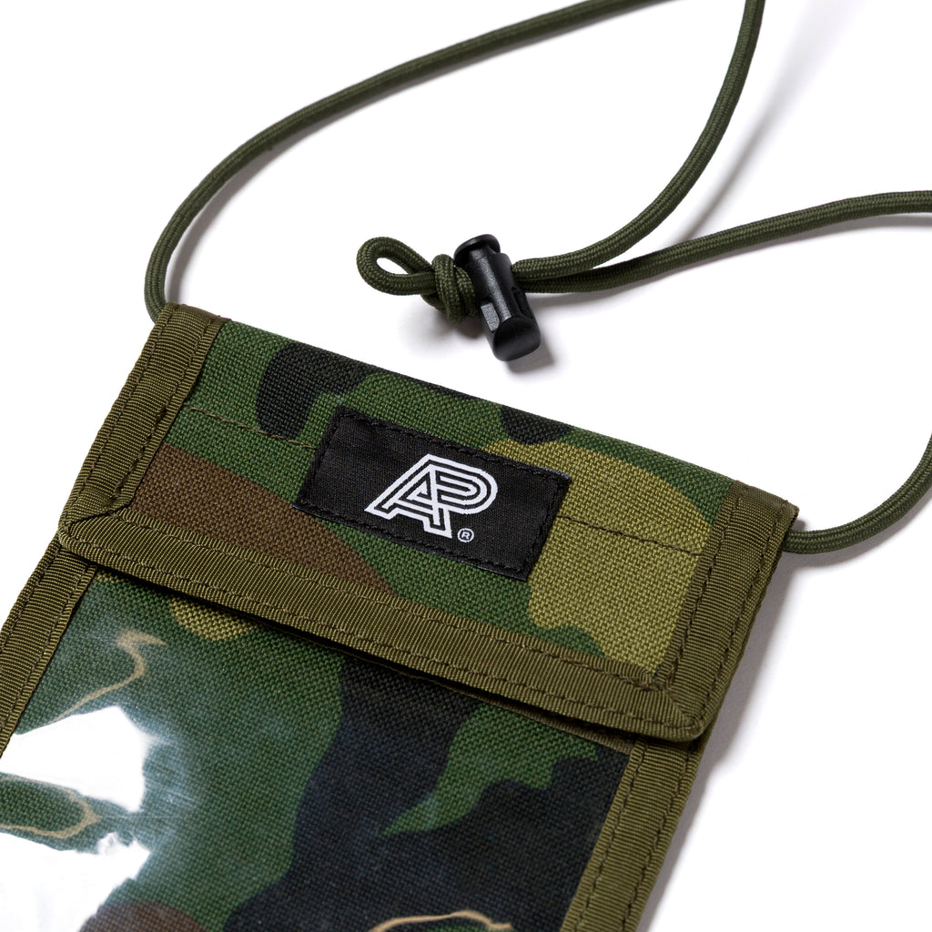 A&PWW Reisepasshülle Woodland Camo