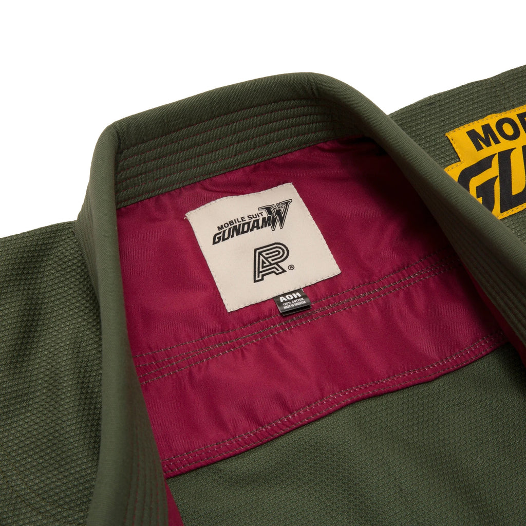 Albino & Preto x Wing Gundam Olive Jiu-Jitsu Gi