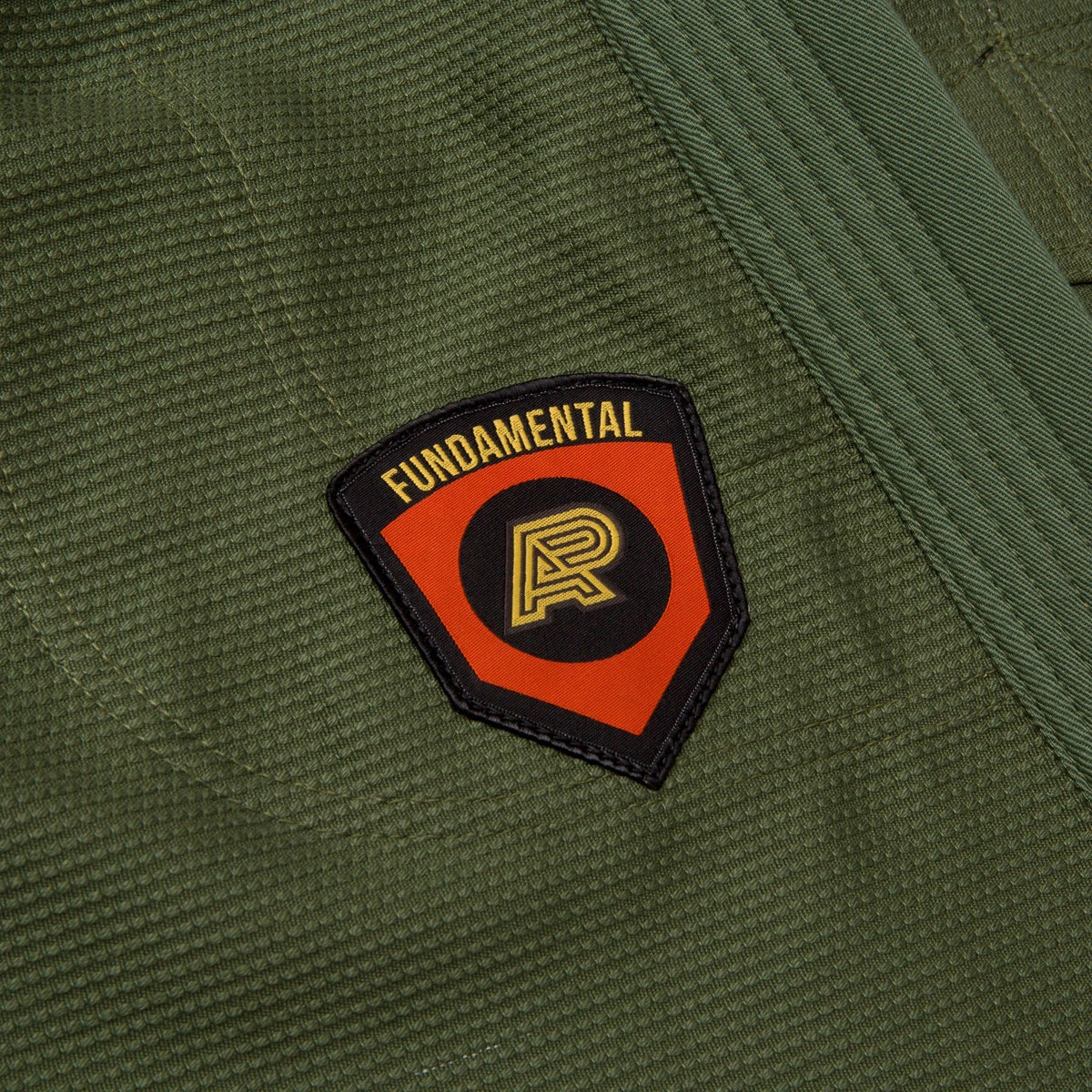 Albino & Preto Fundamental Olive BJJ Gi
