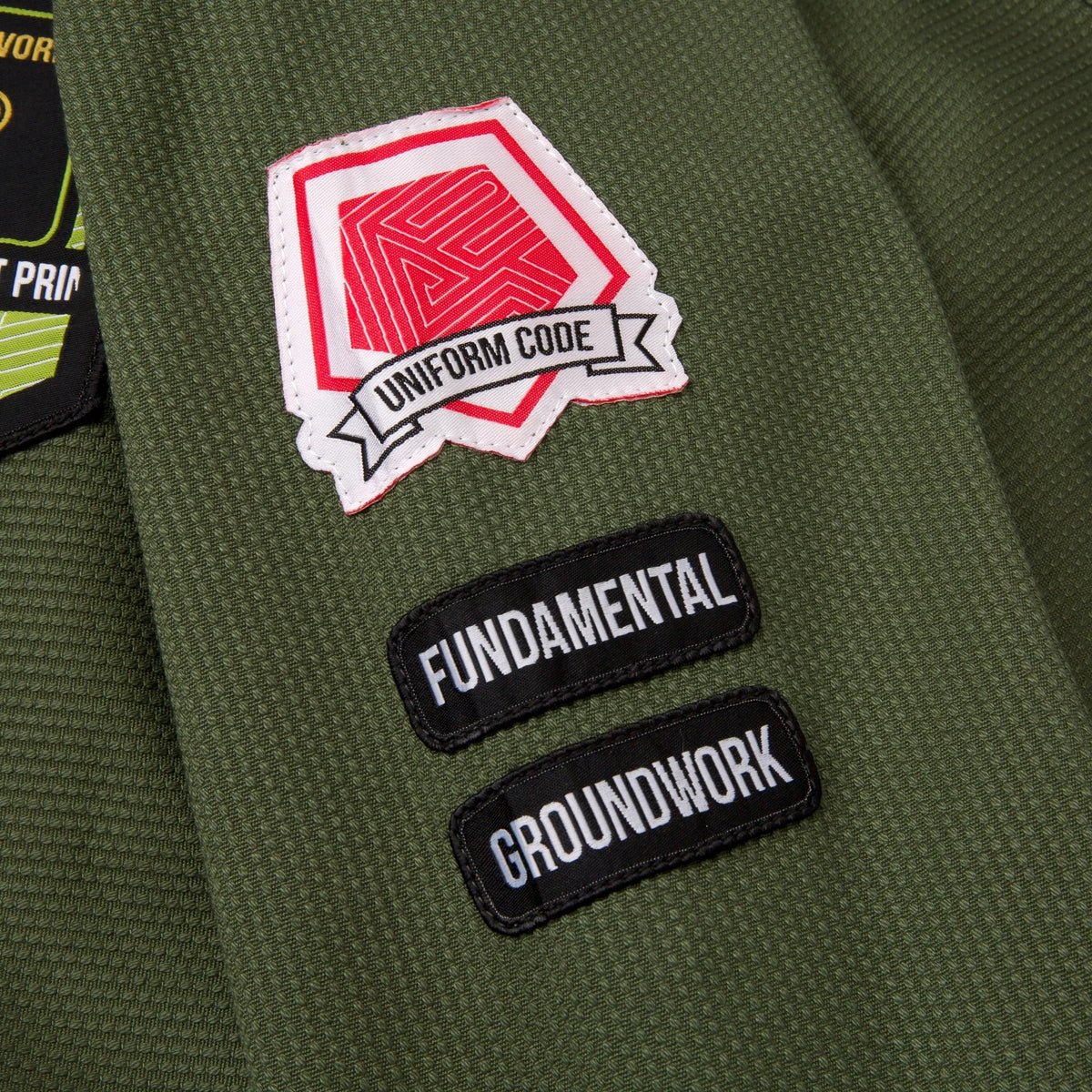 Albino & Preto Fundamental Olive BJJ Gi