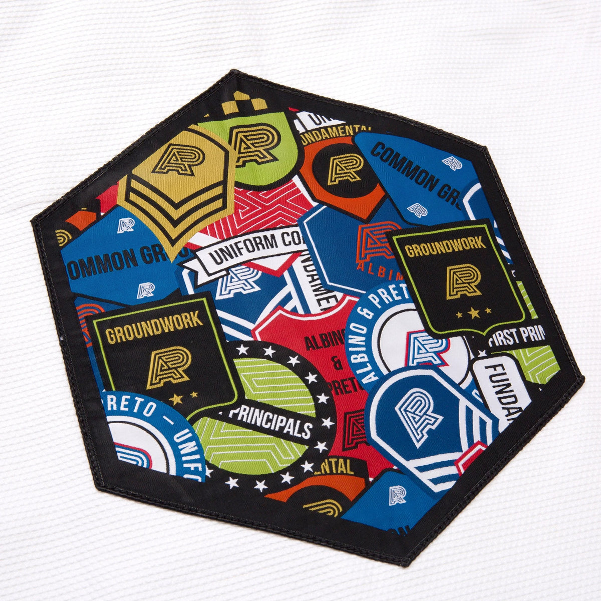 Albino & Preto Fundamental White BJJ Gi