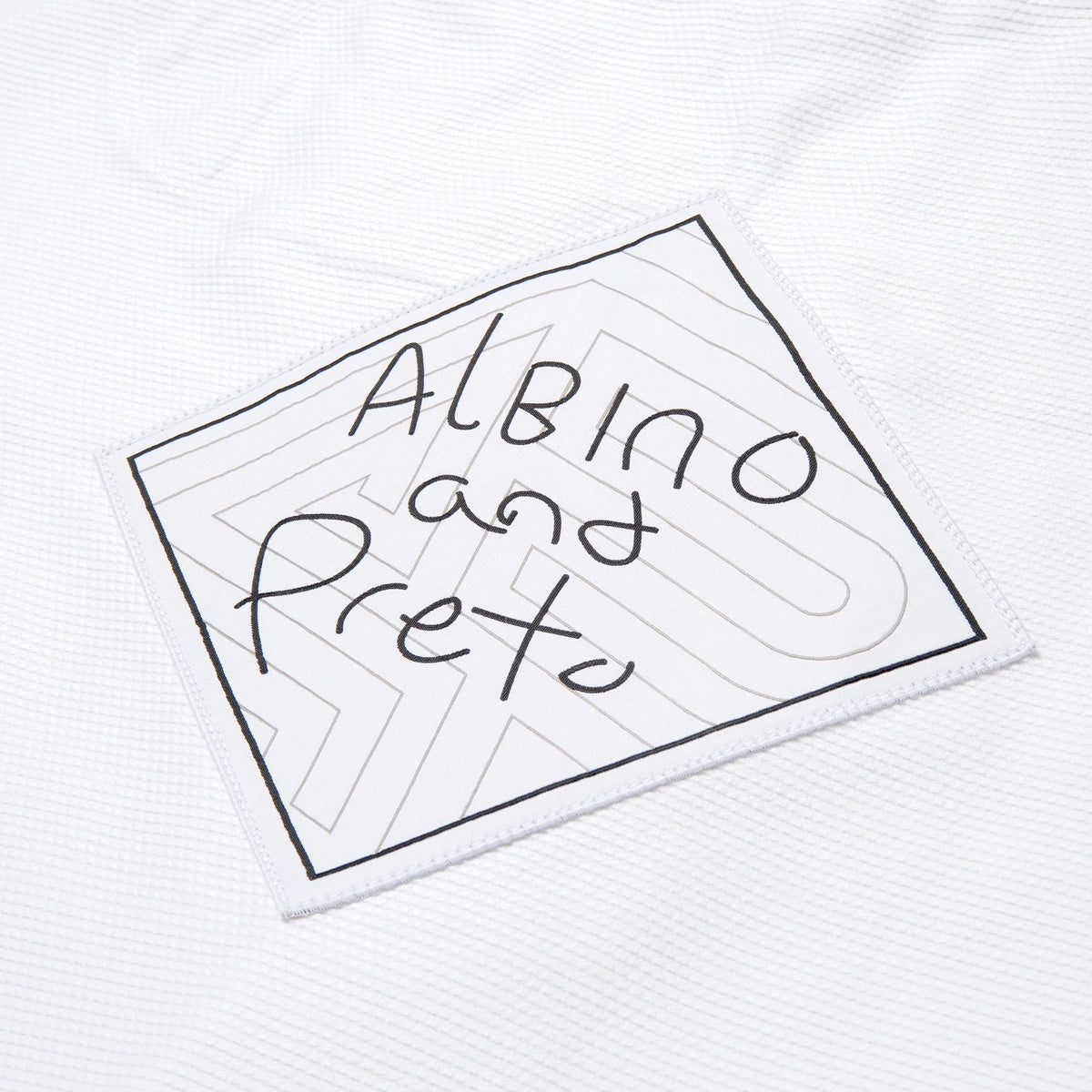 Albino & Preto TSWT White Jiu Jitsu Gi