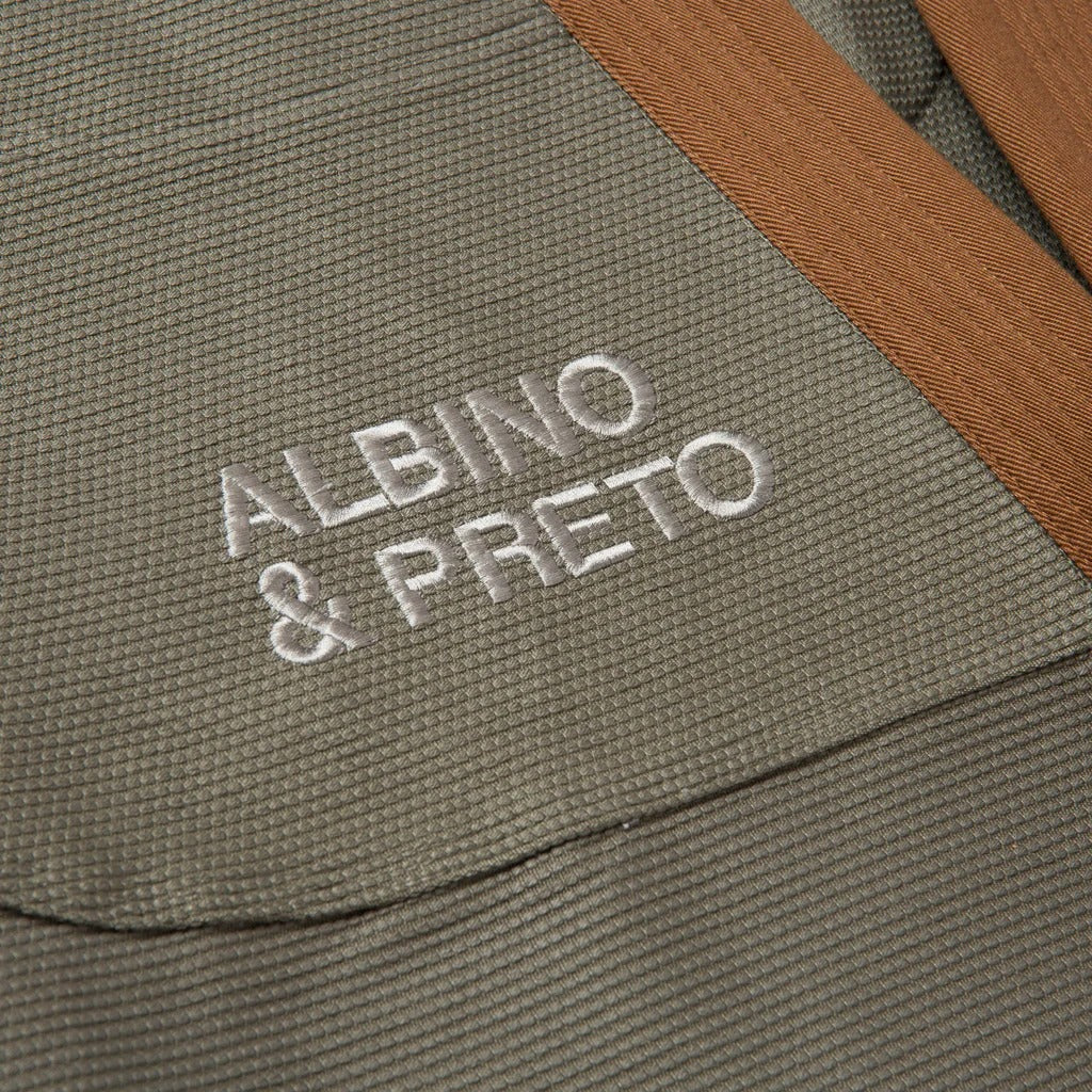 Albino & Preto Tranquility BJJ Kimono
