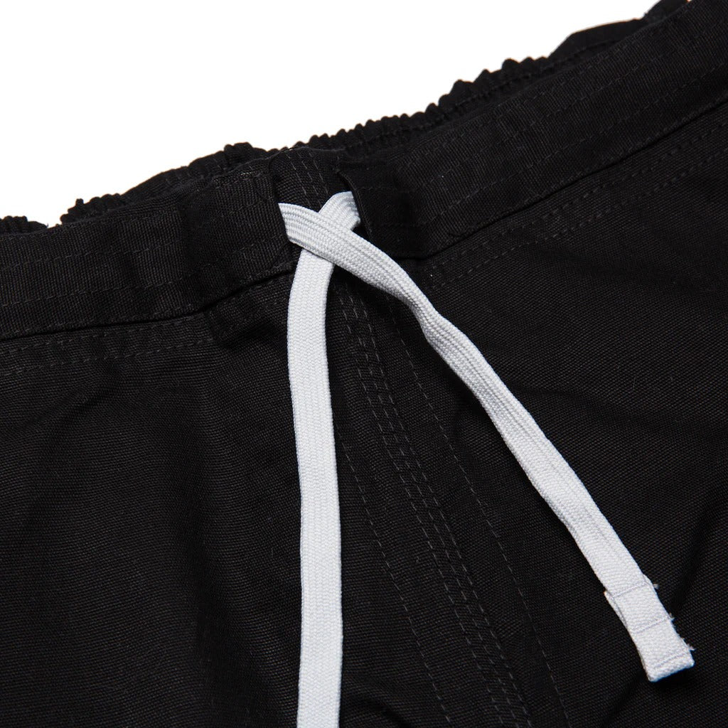 Albino and Preto Ground Control Black BJJ Gi