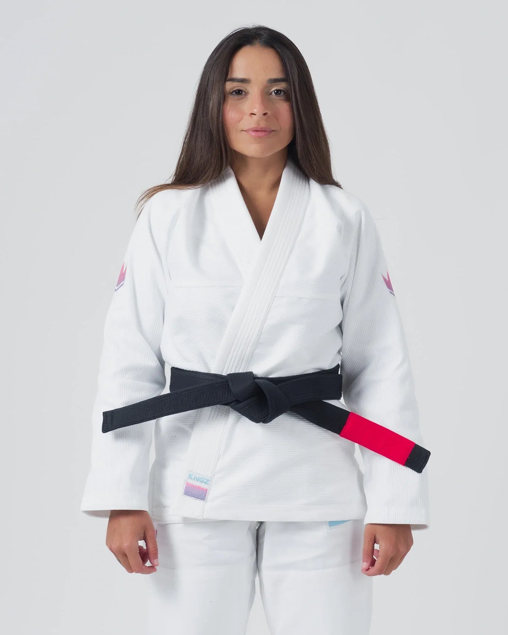 KINGZ JIU JITSU FEMENINO EMPODERADO - NEGRO - KIMONO / GI BLANCO