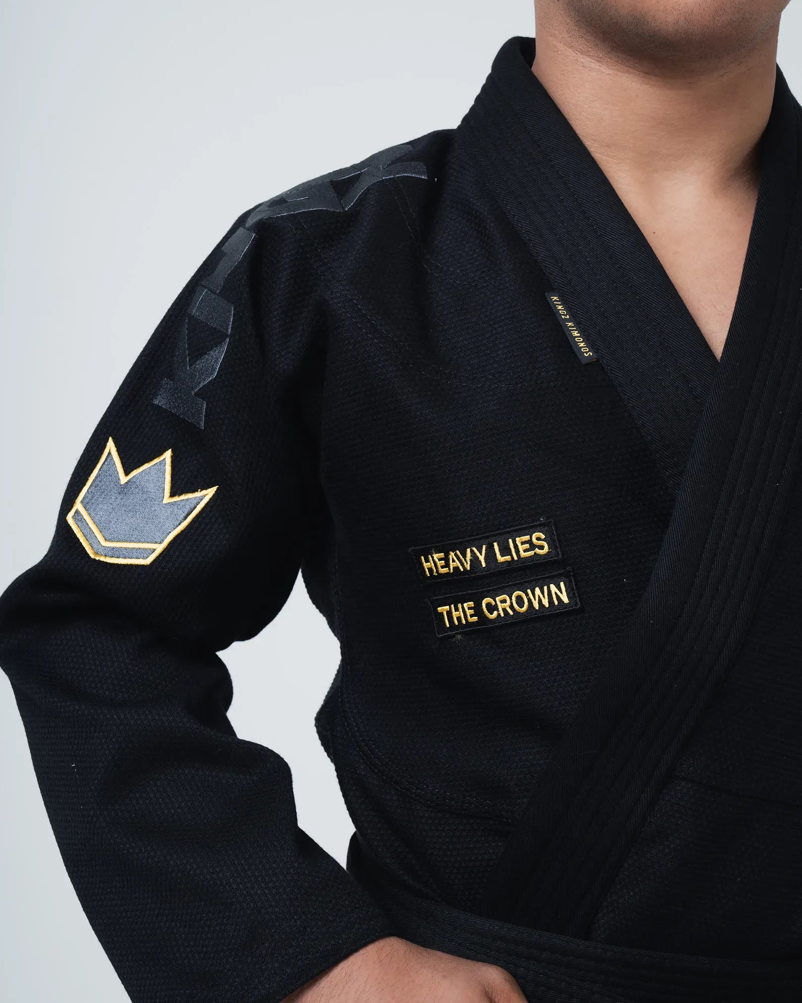 KINGZ COMP 450 V6 SCHWARZER KIMONO / GI