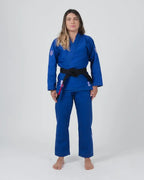 KINGZ THE ONE MUJERES JIU JITSU (VERSIÓN 2023) - BLANCO - AZUL CIELO - KIMONO / GI DE CINTURÓN BLANCO GRATIS