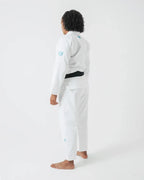 KINGZ THE ONE MUJERES JIU JITSU (VERSIÓN 2023) - BLANCO - AZUL CIELO - KIMONO / GI DE CINTURÓN BLANCO GRATIS